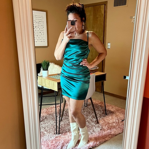 Forever 21 Emerald Green Satin Cowl Slip Dress size L Holiday Christmas Party - Picture 2 of 8